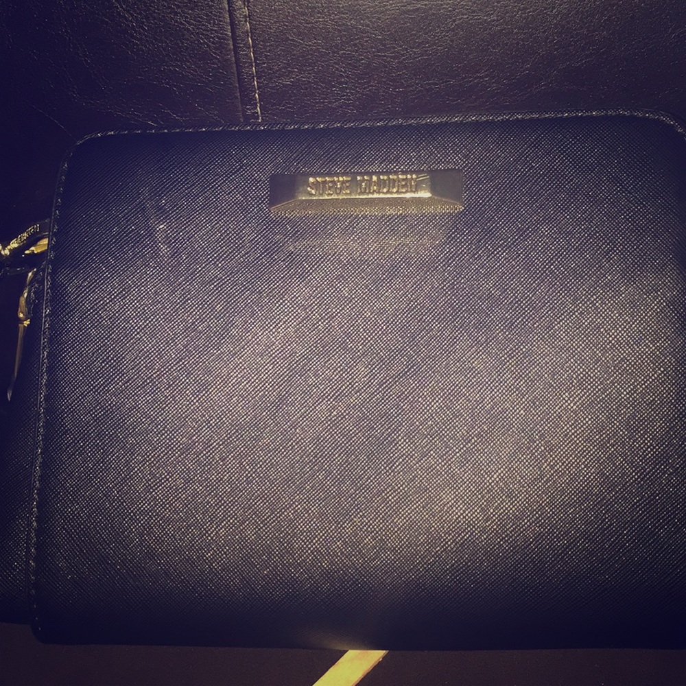 All black Steve Madden Bag